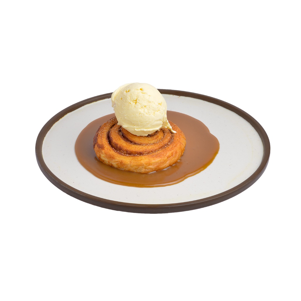 CINNAMON CROISSANT WITH ICE CREAM